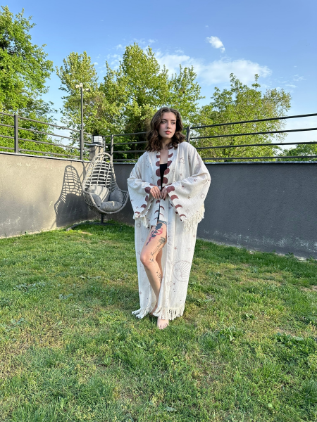 Minimal Desenli Püsküllü Kimono